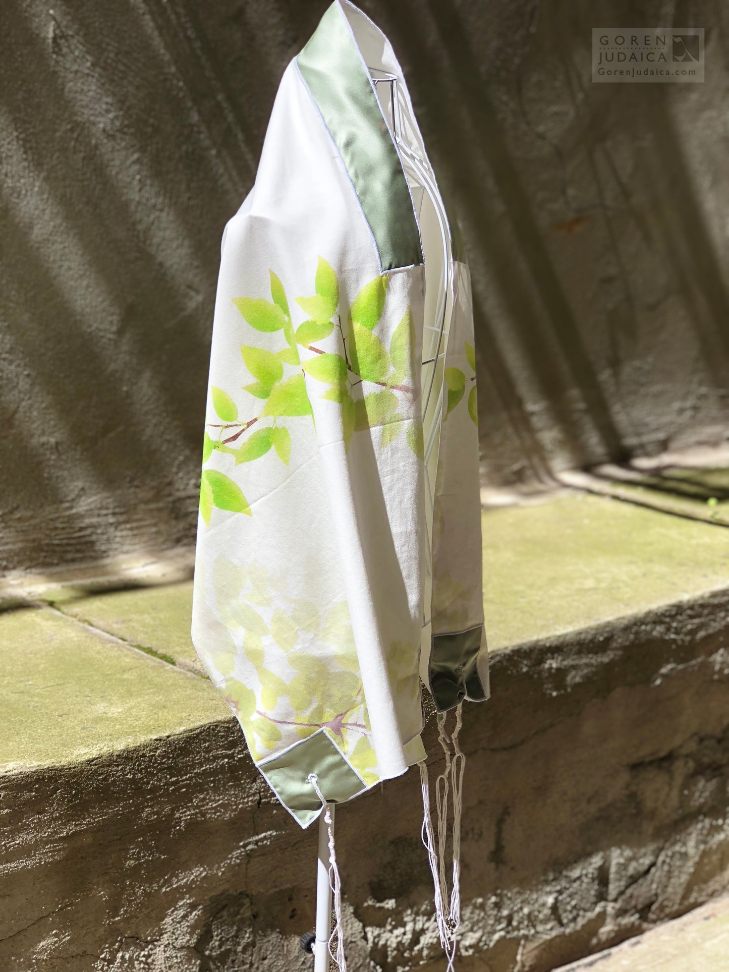 Neshamah/Eretz (Soul/Earth) tallit