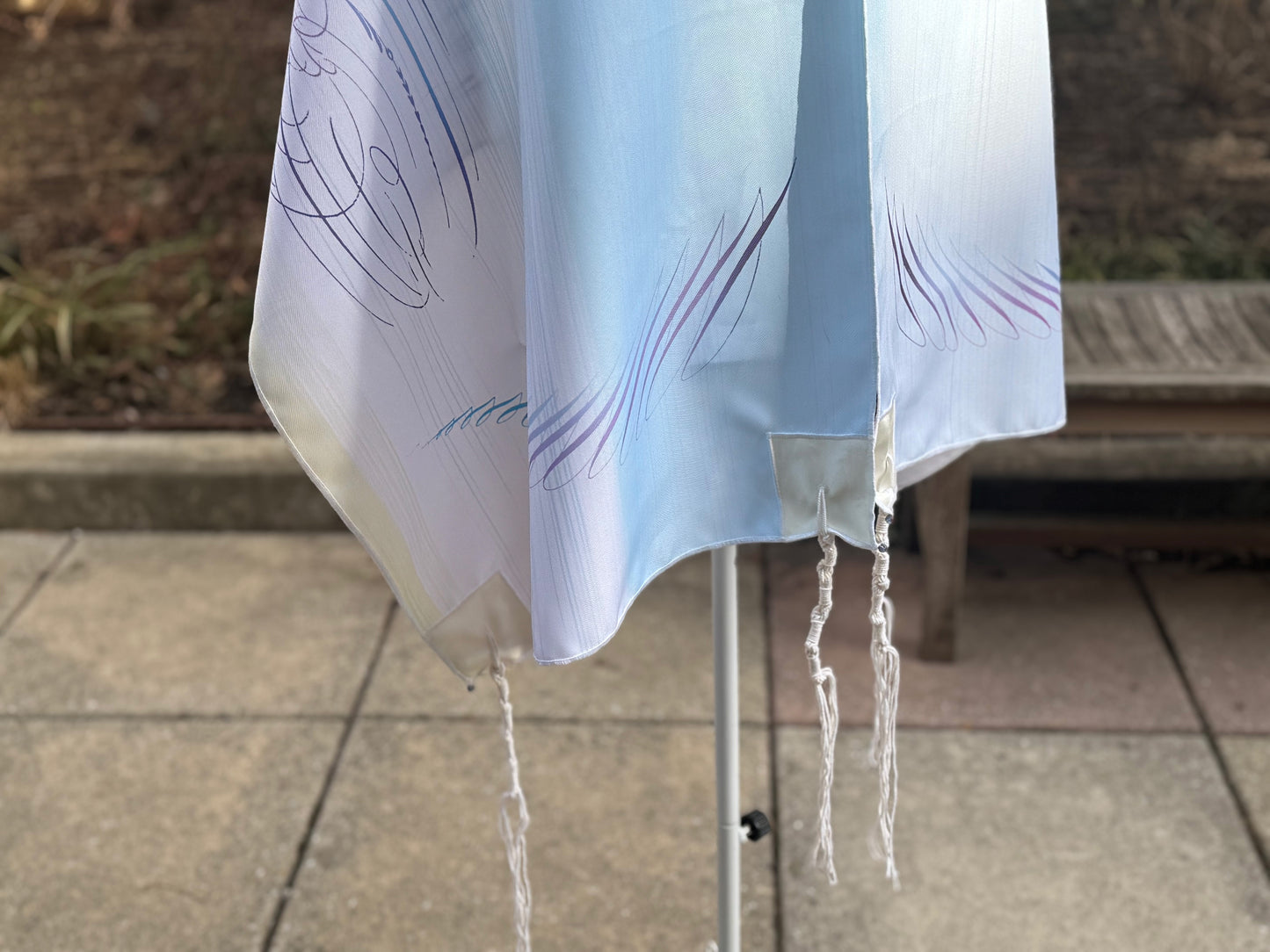 Neshamah/Ruah (Soul/Air) tallit